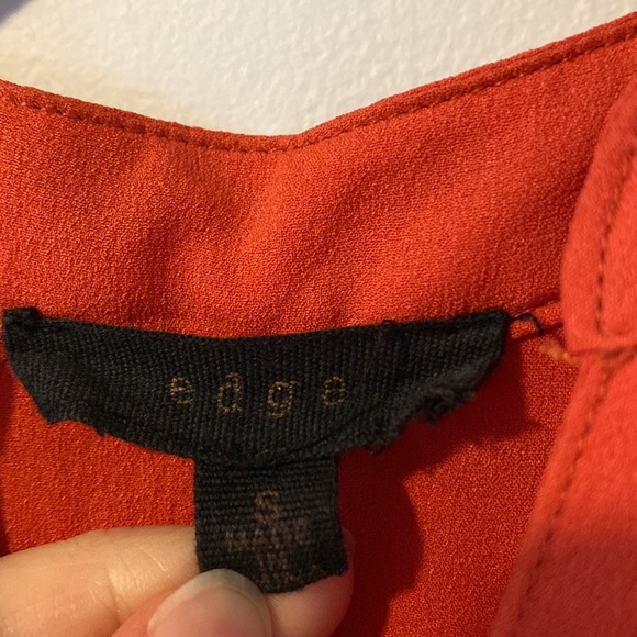 edge sleeveless tank top - Picture 5 of 6